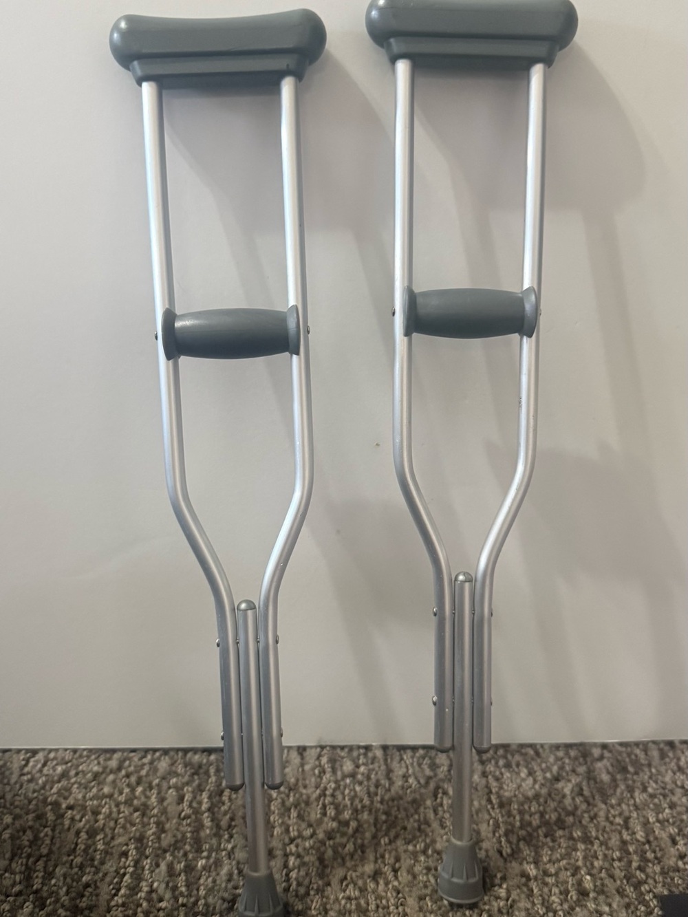 American Girl Wheelchair.Crutches Medical Accessory Lot with Pink Walking Boot - Picture 4 of 6
